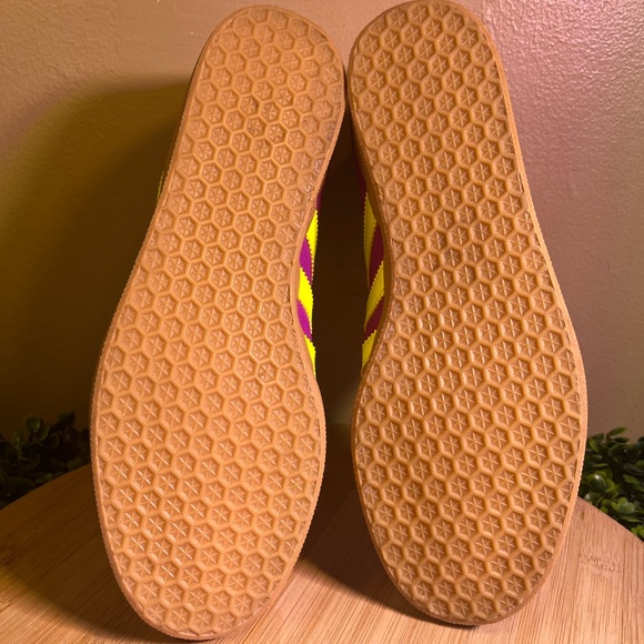 🔥 ADIDAS GAZELLE LOW TOP PURPLE SOLAR YELLOW WOMENS SNEAKERS SIZE 7.5 - Picture 7 of 9